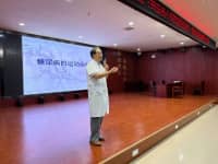 量血壓、測血糖、專家科普、醫(yī)護(hù)指導(dǎo)······這期講座元?dú)鉂M滿！