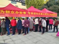 鄭州西區(qū)中醫(yī)院專家愛心義診，以行動普及健康，引導(dǎo)公眾健康理念