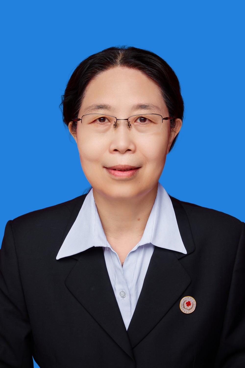 韓麗婷-副院長(zhǎng)、副主任醫(yī)師、中共黨員