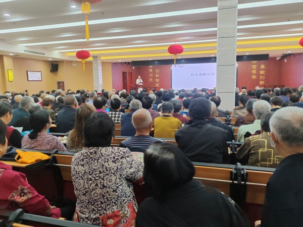 鄭西專家現(xiàn)場解惑，為健康筑起防線